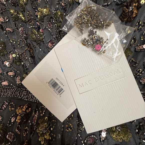 NWT | Mac Duggal 5571 Coal Long Sleeve V Neck Midi Dress
Size 4 - Picture 6 of 13